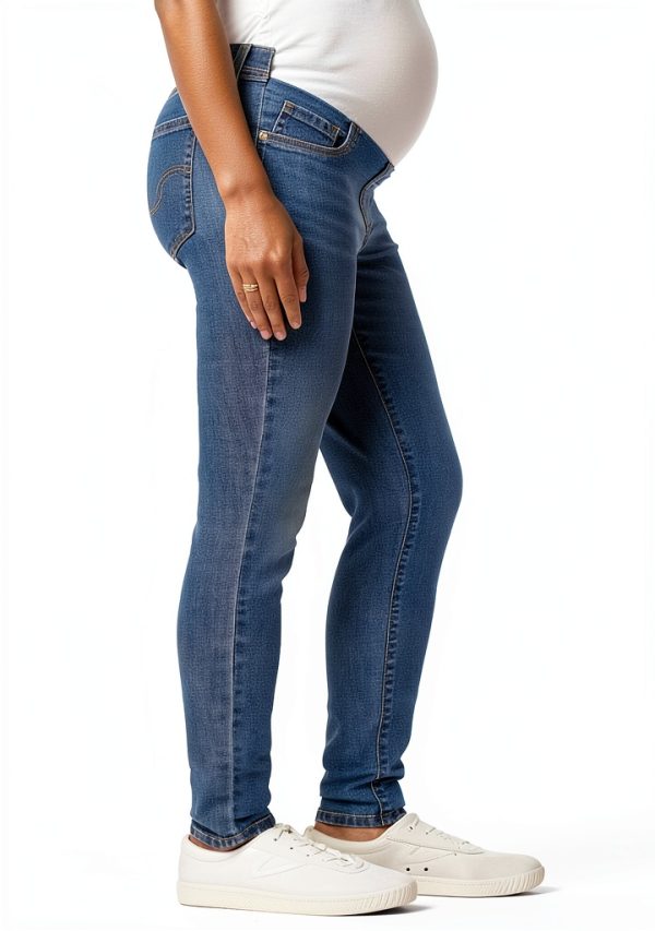Levi Strauss Signature Gold Women's Totally Shaping Ultimate Pull-on-1